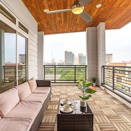 Riverwalk Penthouse Oasis W/Free Parking Gym Pool San Antonio Bagian luar foto