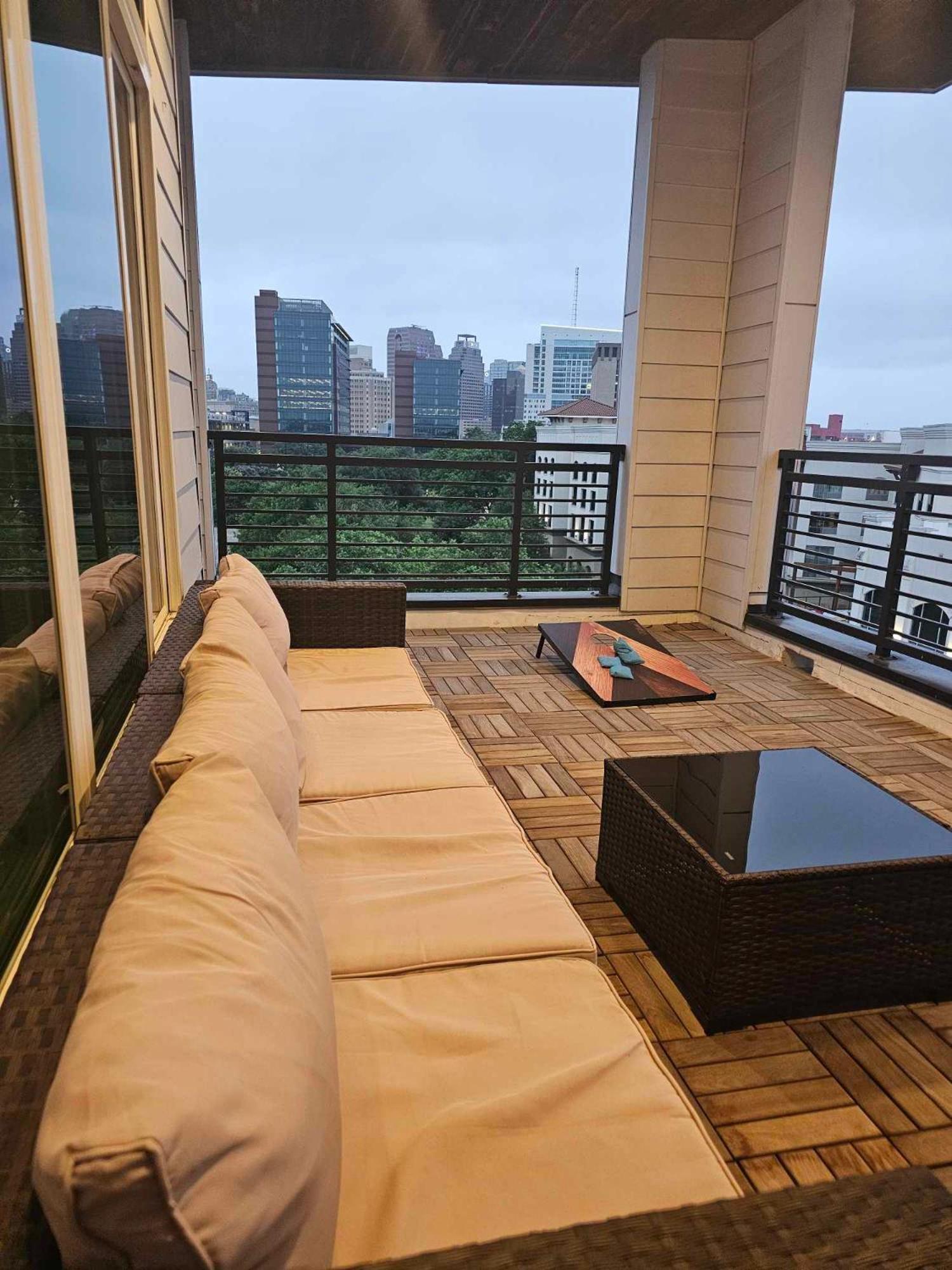 Riverwalk Penthouse Oasis W/Free Parking Gym Pool San Antonio Bagian luar foto