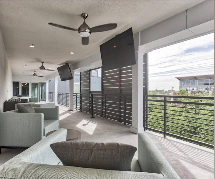 Riverwalk Penthouse Oasis W/Free Parking Gym Pool San Antonio Bagian luar foto