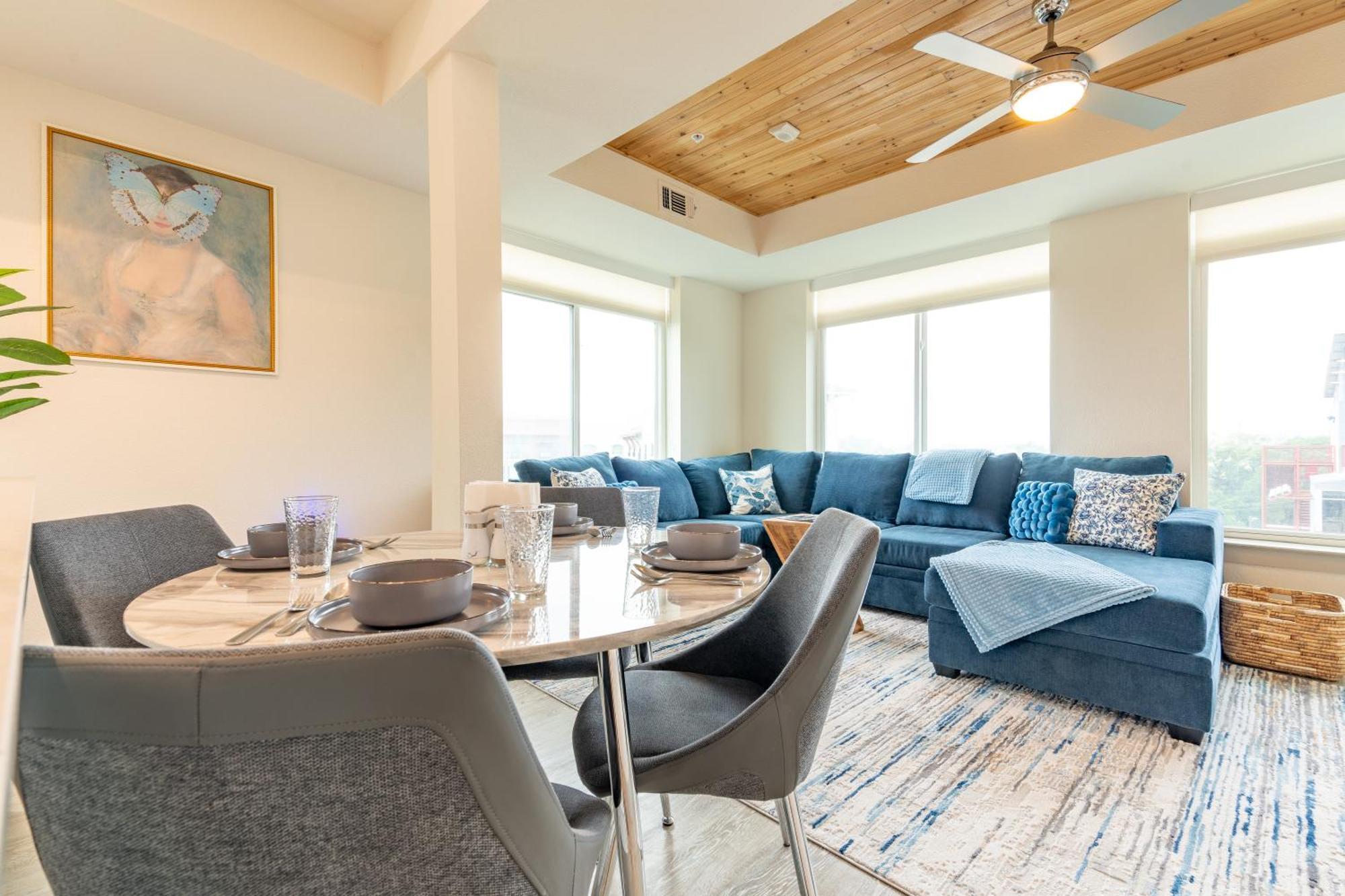 Riverwalk Penthouse Oasis W/Free Parking Gym Pool San Antonio Bagian luar foto